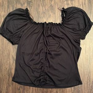 No boundaries rushed top with puffy sleeves